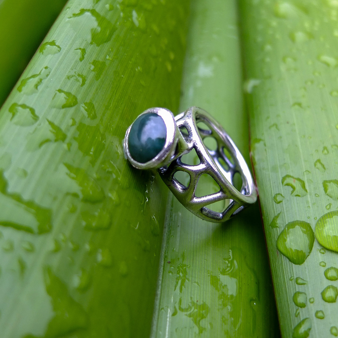 Pounamu Green Lichen Silver Ring | Redmānuka | nz jewellery