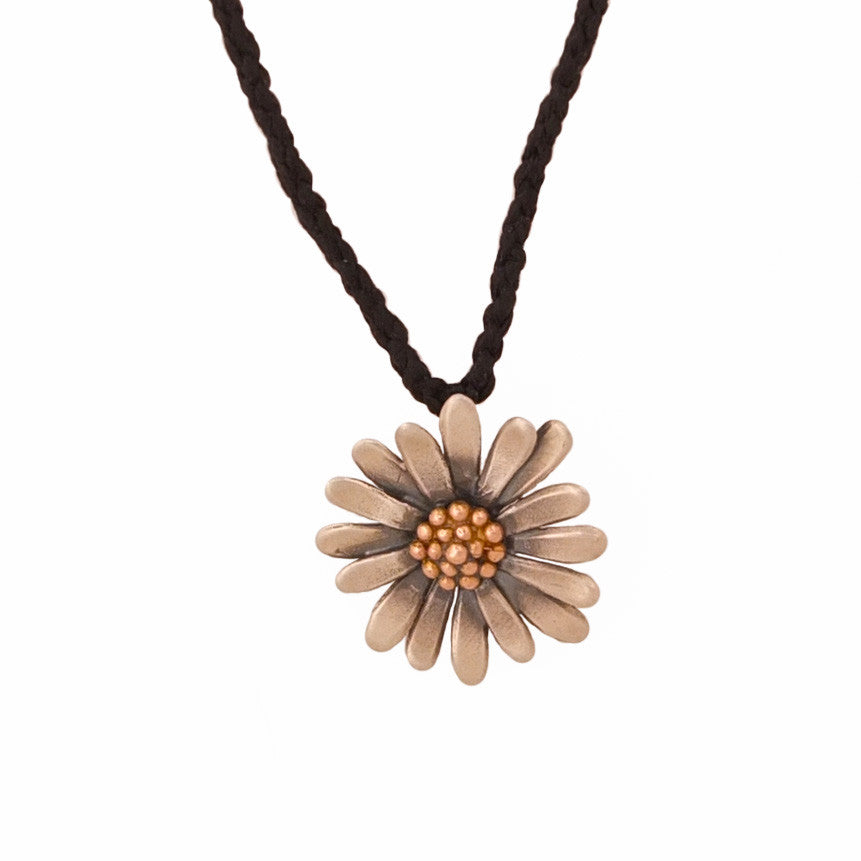 Jewellery NZ | Daisy Necklace | Redmanuka